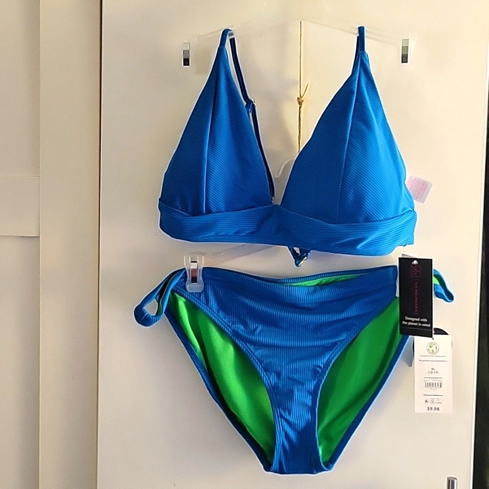 Women's swimsuit size XL